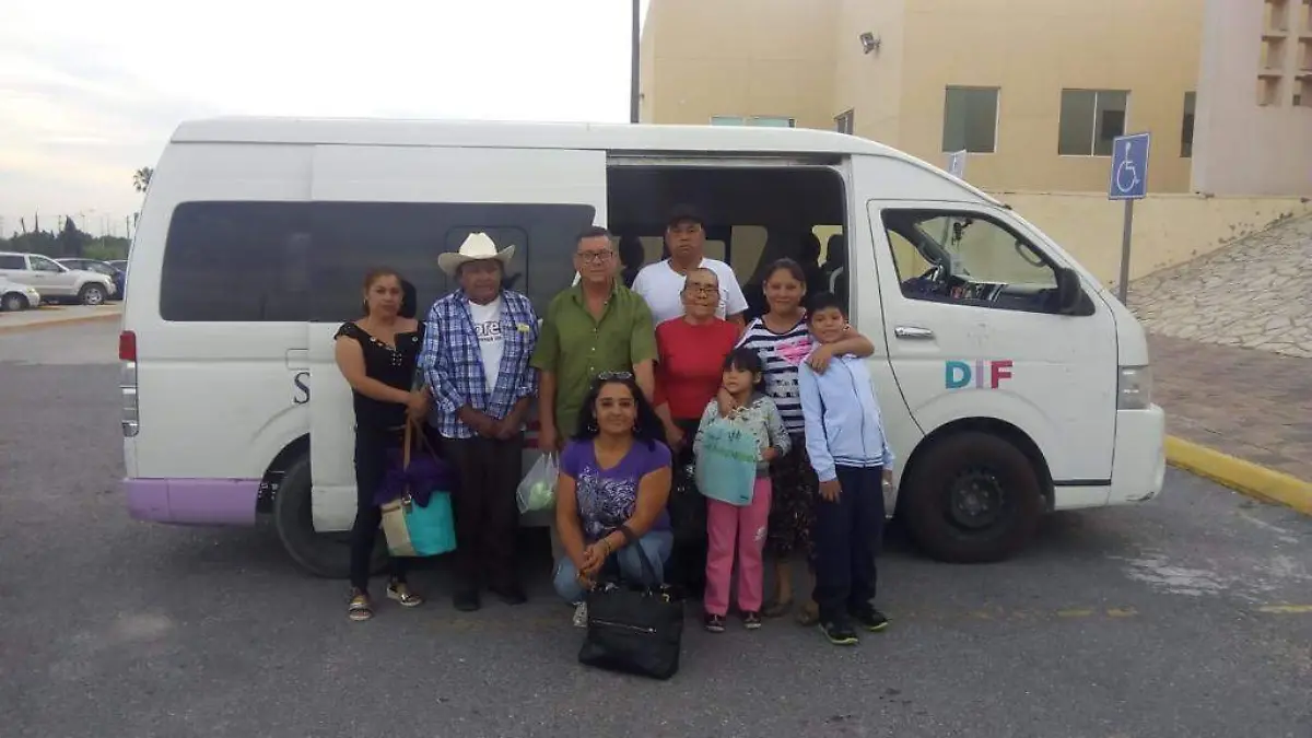 20 Sampetrinos se benefician de Cirugías de Cataratas1